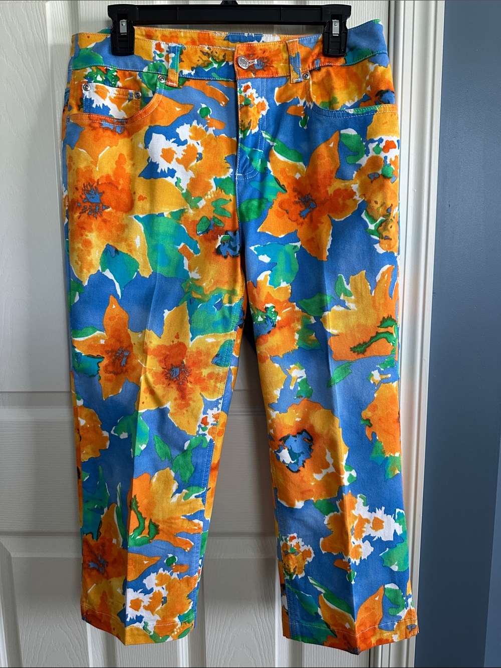 Jones New York Bright Floral Capri Pants in Blue, Orange, Yellow, Green